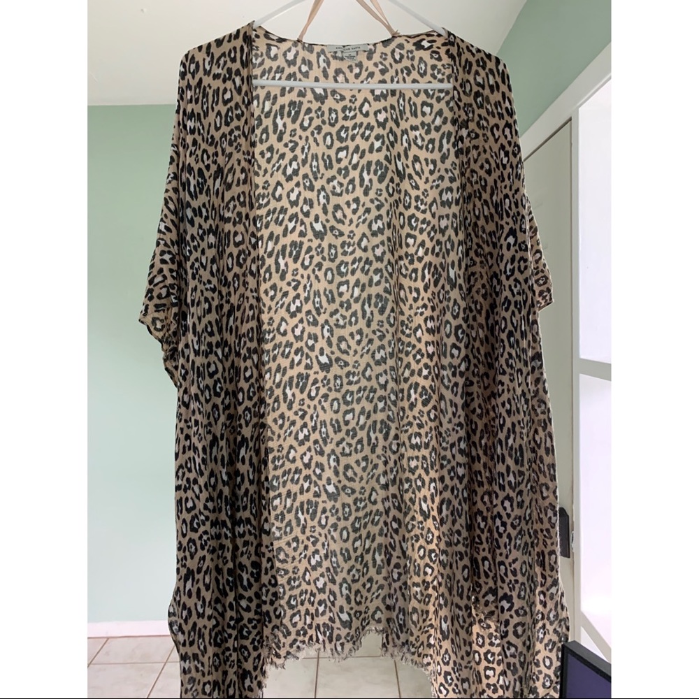 AE Cheetah Kimono